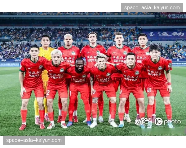 通讯：航班延误十小时，记录长春亚泰队一波三折的客场之旅。